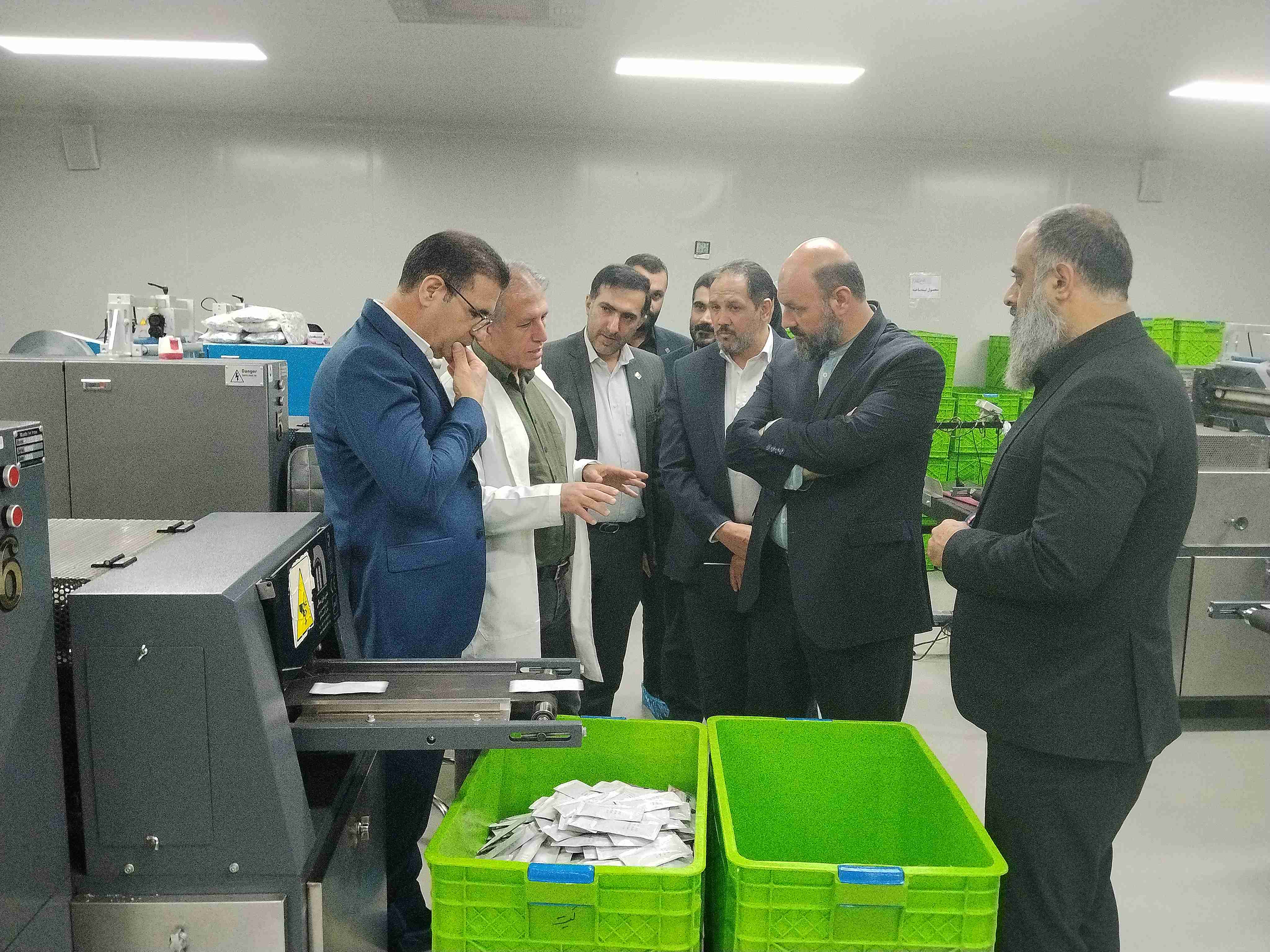 بازدید مدیرعامل شهرک دارویی برکت از شرکت پارسیان گیتی ایرانیان؛ تاکید بر نقش کلیدی تولیدکنندگان تجهیزات پزشکی و آزمایشگاهی در زنجیره سلامت کشور
