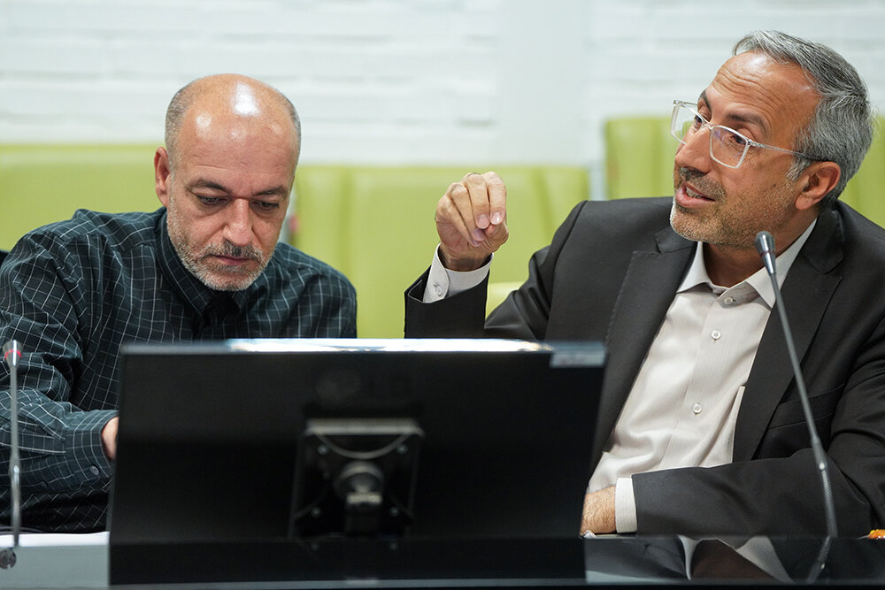 بازدید رئیس ستاد اجرایی فرمان حضرت امام از شهرک صنعتی دارویی برکت