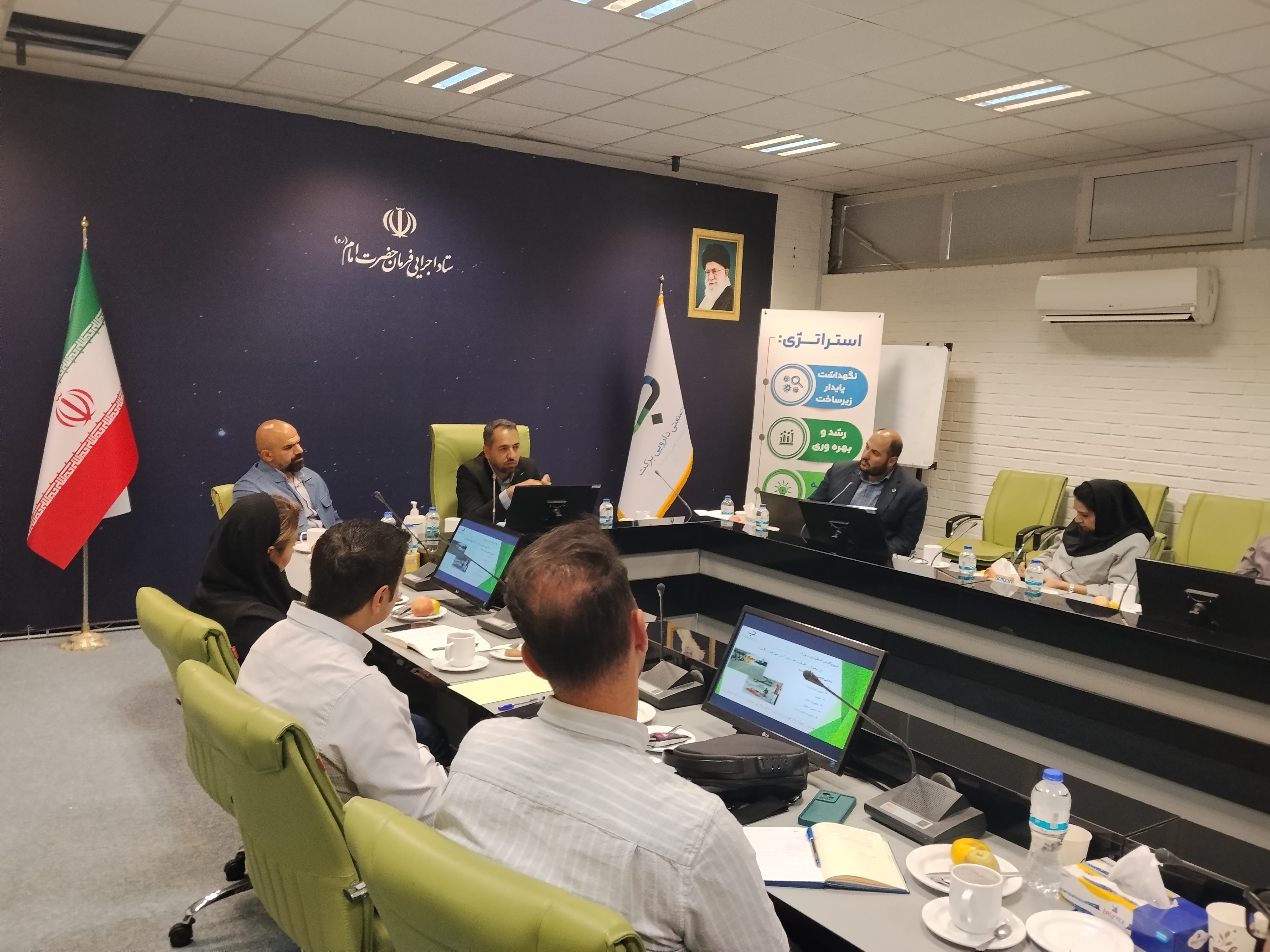 برگزاری نشست هم‌اندیشی مدیران HSE شرکت‌های مستقر در شهرک دارویی برکت به مناسبت روز ایمنی و بهداشت