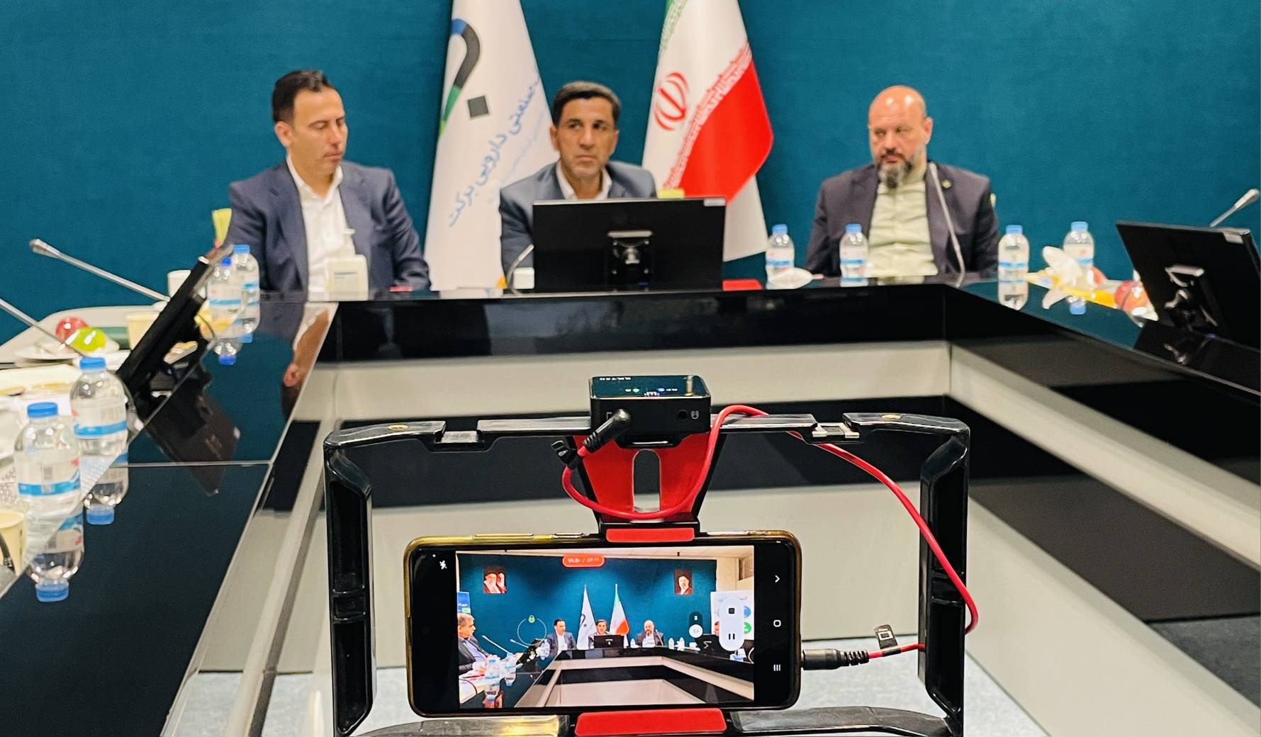 نشست تخصصی بررسی اوضاع و شرایط صنعت دارو در شهرک صنعتی دارویی برکت برگزار شد.