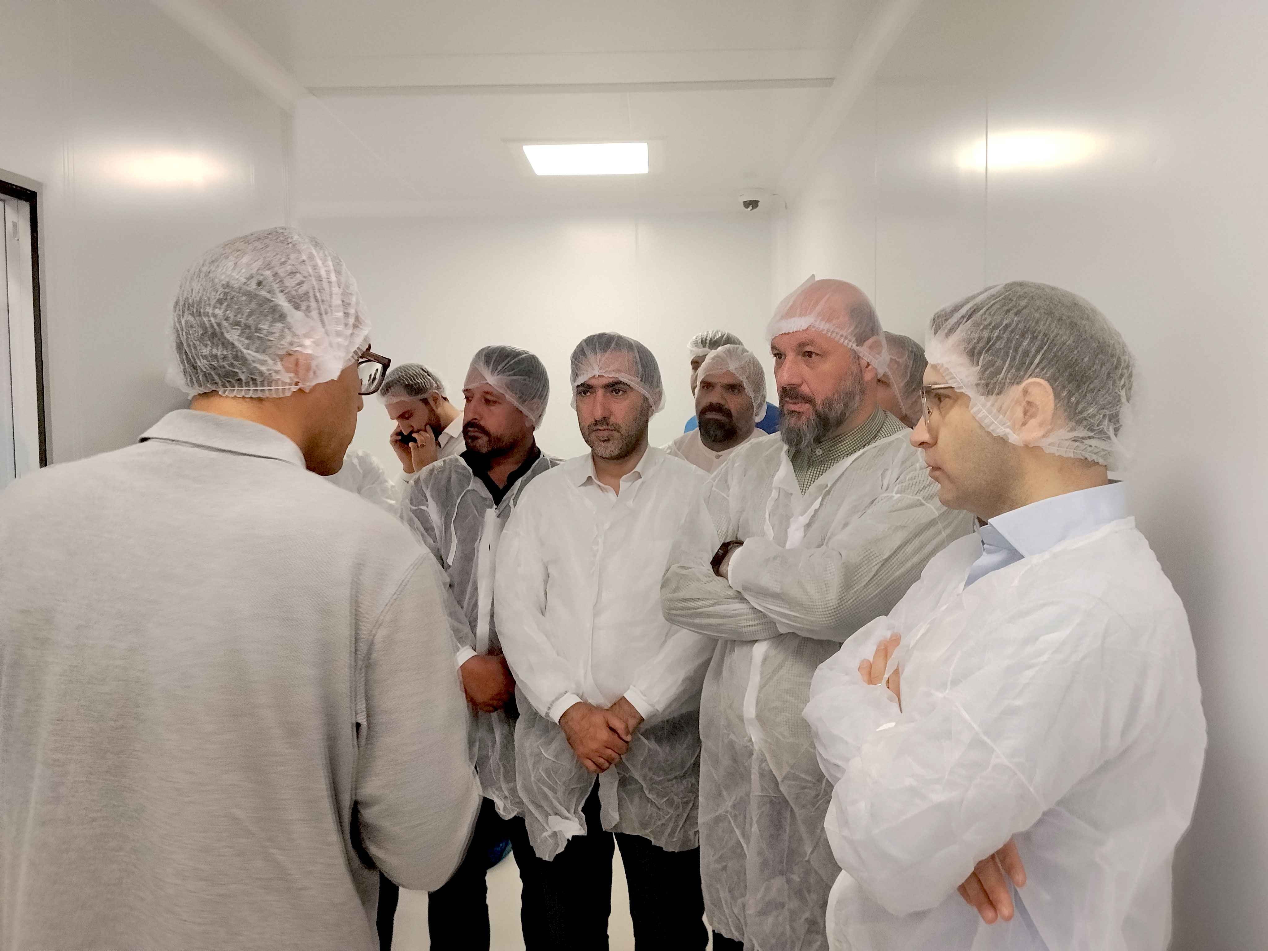 بازدید مدیرعامل و مدیران شهرک صنعتی دارویی برکت از شرکت نانو دارو 