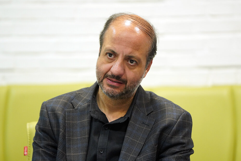 بازدید رئیس ستاد اجرایی فرمان امام از شهرک صنعتی دارویی برکت